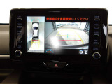 パノラミックビューモニター付きです。車を真上から見るように周囲を確認でき死角エリアもサポートします!