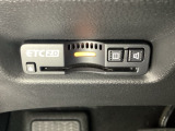ハンドルの左下にETC2.0がついています。高速道路の料金所の通過も楽々です。 カードの取り出しもしやすい場所についています。