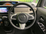 【純正革巻きステアリング】上質な革を使用することで、手にしっかり馴染みとても運転しやすいハンドルです♪