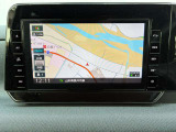純正ナビ付き☆大きい画面で見やすく大変人気です(^^)/ CDやDVDも入ります☆