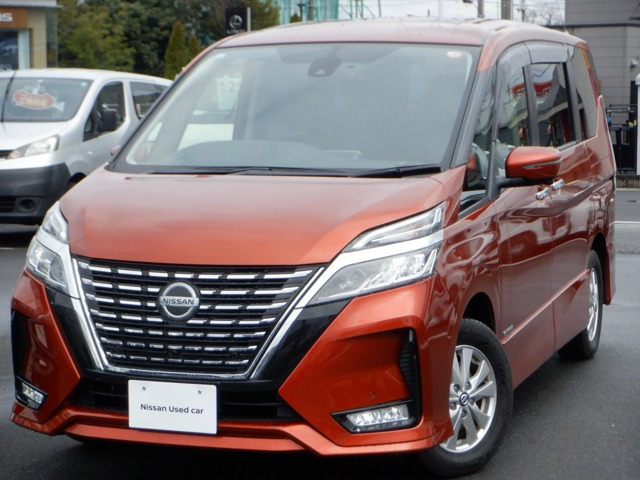 セレナ 2.0 ハイウェイスターV 4WD 