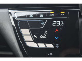 タッチパネルタイプのフルオートエアコン  「オート」を使って温度設定、車内の温度はいつも快適ですよ♪手袋をしながらでも操作可能♪