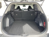 【ラゲッジスペース】リアシートを倒せばこの大容量!!ダンボールなどの大きい荷物も釣り具などの長尺物まで様々載せられそうです!!