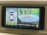 【パノラマモニター】専用のカメラにより、上から見下ろしたような視点で360度クルマの周囲を確認することができます☆死角部分も確認しやすく、狭い場所での切り返しや駐車もスムーズに行えます。