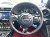 【純正革巻きステアリング】上質な革を使用することで、手にしっかり馴染みとても運転しやすいハンドルです♪