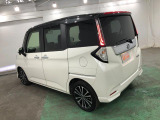 両側電動スライドドアで送迎も楽になりますね。
