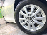 【純正アルミホイール】外観にマッチした純正アルミホイールを装着しております。各種社外アルミホイールや、スタッドレスタイヤも取扱いしております。是非ご相談ください♪