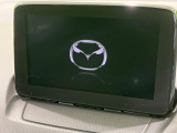 【マツダコネクトナビ】車内の雰囲気にマッチした一体型タイプのナビ。各種車輌設定やBluetooth再生等、様々な機能が楽しめます。直感的なダイヤル操作が可能で、使い勝手も良好です。