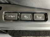 運転席/助手席シートヒーターで寒い日もすぐに温かくなり快適に過ごせます。2段階の温度調整が可能です