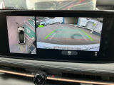 【アラウンドビューモニター】周囲を見渡せる映像で、スムースな駐車をサポートします