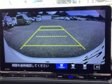 バックモニター付きで、車庫入れやバック時の後方確認をサポート。
