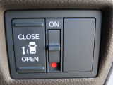 オートスライドドアです!ワンプッシュでスライドドアが開閉します!とっても便利な機能です!