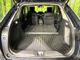ラゲッジルームは、大容量のスペースを確保。普段のお買い物からレジャーまで、幅広く活躍してくれます!また、リアシートを倒すことでバリエーション豊かにお使いいただけます。