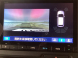 【バックカメラ】運転が苦手な方も車庫入れラクラクです!ギアをリバースに入れれば自動的に切り換わりますので、面倒な操作は不要です♪狭い駐車場もお車を傷つけず安心ですね!