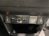 フロント両席にはシートヒーターが付いています!寒い日に便利な装備ですね。