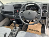 納車から1ヶ月を目安に無料点検を受けていただけます。(最寄りの日産のお店でも可能です)