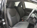 運転席の様子です。シートを外してクリーニングを行っております。座り心地もばっちりです!
