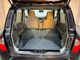 後席を折りたたむととても広い荷室になります。荷物もしっかり積み込めます!