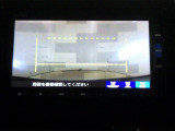 バックカメラの画像です。ガイドラインがスムースな車庫入れをサポートいたします!車庫入れの安心感がアップしますね☆
