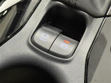 【電子パーキングブレーキ】指先ひとつでサイドブレーキの操作が可能です。信号待ちなどでブレーキペダルから足を離しても停止状態を保持する「ブレーキホールド機能」も搭載。