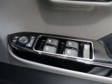 パワーウインドウを装備しております!後席ウインドゥの閉め忘れも運転席で解決できます♪