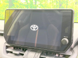 【メーカー純正ナビ】インテリアに溶け込むスタイリッシュな「専用設計」メーカーナビを装備♪視認性や操作性など基本性能にも優れ、より上質なカーライフをお楽しみいただけます。