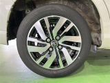 純正アルミホイールで足元バッチリ