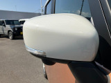 ドアミラーは電動格納仕様、ウインカー装備です!
