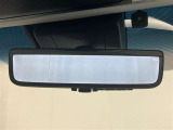 後方確認をミラーではなくカメラ映像で確認出来るデジタルインナーミラーを搭載!荷物があり、後方確認が出来ない時や雨天時などにとても便利☆