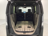リアシートを倒すと、ラゲッジスペースを広くお使いいただけます!