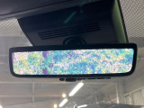 【デジタルインナーミラー】後席の大きな荷物や同乗者で後方が確認しづらい時でも安心!カメラが撮影した車両後方の映像をルームミラー内に表示。クリアな視界で状況の確認が可能です!
