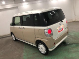 両側電動スライドドアです。雨の日もサッと乗り込めますね