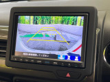 【バックカメラ】駐車時に後方がリアルタイム映像で確認できます。大型商業施設や立体駐車場での駐車時や、夜間のバック時に大活躍!運転スキルに関わらず、今や必須となった装備のひとつです!
