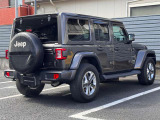 後方には障害物センサー装備!駐車が不安な方にとってバックカメラと併用でき頼もしい装備です!