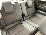3列目シートもゆったりスペースです。家族みんなでのお出かけ、長距離ドライブも快適です。