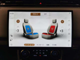 【全席シートヒーター&クーラー】フロントシートとリアシートの両方で3段階調節が可能なシートヒーター&クーラーが内蔵されております。季節を問わず重宝するオプション装備です。