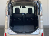 普段のお買い物や通勤、送迎等に十分な荷室スペースを確保しております。セカンドシートを倒すと、大きな荷物の積載も可能です♪