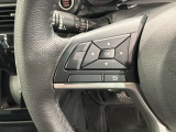 ステアリングにオーディオ操作スイッチが付いています。オーディオ画面に直接タッチしなくても操作が出来ますので、運転に集中できます。
