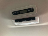 後席もオートエアコン装着車なので、夏場には涼しい冷風、冬場も暖かい足元温風で素早く快適にしてくれます