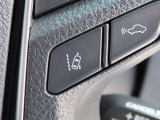 「レーンディパーチャーアラート」付きです!道路上の白(黄)線を認識し、車線逸脱の可能性をドライバーに知らせ安全運転をサポートします!
