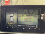 【パノラミックビューモニター】専用のカメラにより、上から見下ろしたような視点で360度クルマの周囲を確認することができます☆死角部分も確認しやすく、狭い場所での切り返しや駐車もスムーズに行えます。