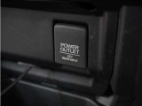 スマートフォンの充電等にも便利な電源ソケット!使いやすい場所に装備されています。