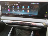 ◆iDriveを装備。操作系統をディスプレイから独立させることで、人間工学に基づいた最適な運転環境を実現しております。◆