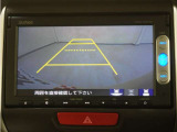 バックカメラ搭載です!車庫入れが苦手な人はもちろん、車両感覚に自信がある人にもお勧めです!見えない箇所が見えるようになるので、低い障害物や隠れてしまっている子供の存在等にも気付く事が出来ます。