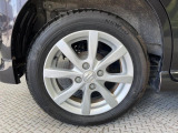 【純正14インチアルミホイール】外観にマッチした純正アルミホイールを装着しております。各種社外アルミホイールや、スタッドレスタイヤも取扱いしております。是非ご相談ください♪