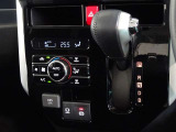 電動パーキングブレーキ・ブレーキホールドを装備してます。ホールド機能は信号待ちが多い一般道で疲労軽減になり、大好評です!