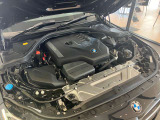 【ご納車前点検】BMW認定中古車は100項目の箇所を徹底的にチェック致します。機械的な箇所や電気系、コンピューターなどをご納車前に点検し、交換基準に達した部品は全て新品に修理返品した後にご納車致します。