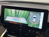 【パノラミックビューモニター】専用のカメラにより、上から見下ろしたような視点で360度クルマの周囲を確認することができます☆死角部分も確認しやすく、狭い場所での切り返しや駐車もスムーズに行えます。