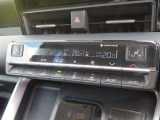 オートエアコンで車内はいつでも快適です♪