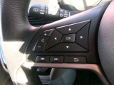 ステアリングスイッチ付きです♪ハンドルから手を放さずにオーディオ操作やメーターディスプレイ操作ができるので、安全です!